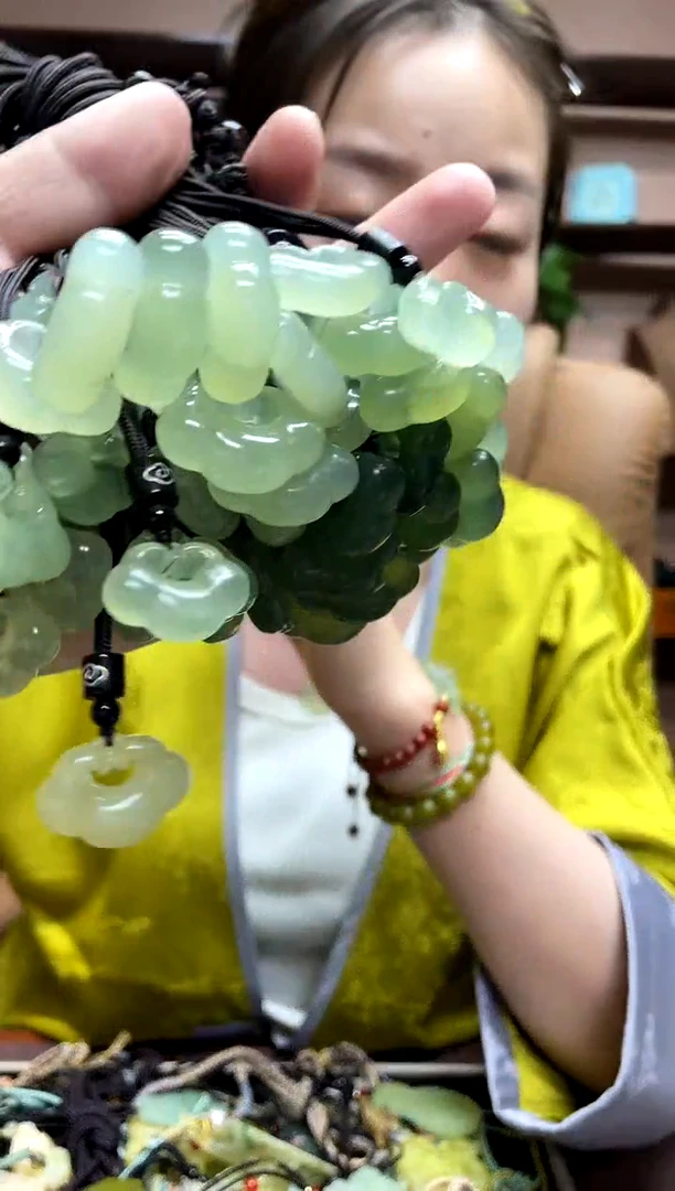 岫玉未镶嵌吊坠多样性发货其中发一