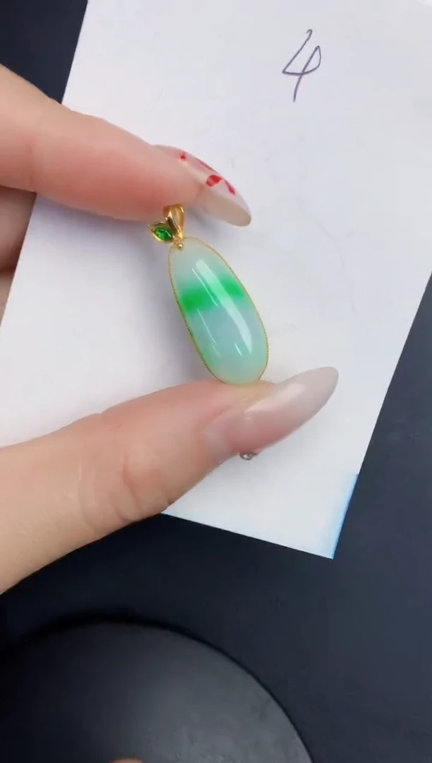 【闪购商品】翡翠颈饰18K金镶嵌0000000000