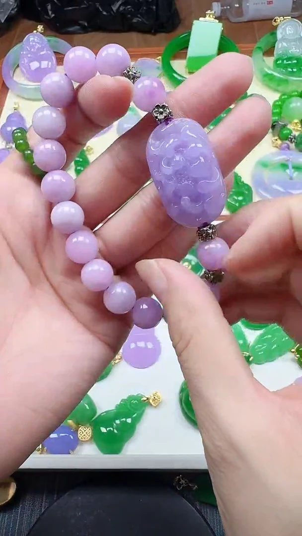 颈饰未镶嵌翡翠紫牡丹手串