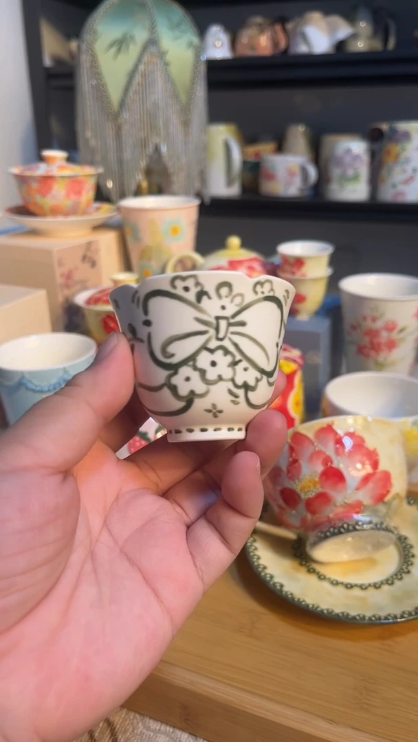 陶瓷便携款鸡心花口杯