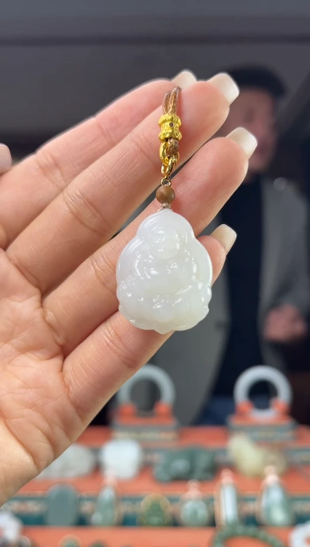 颈饰未镶嵌和田玉佩佩