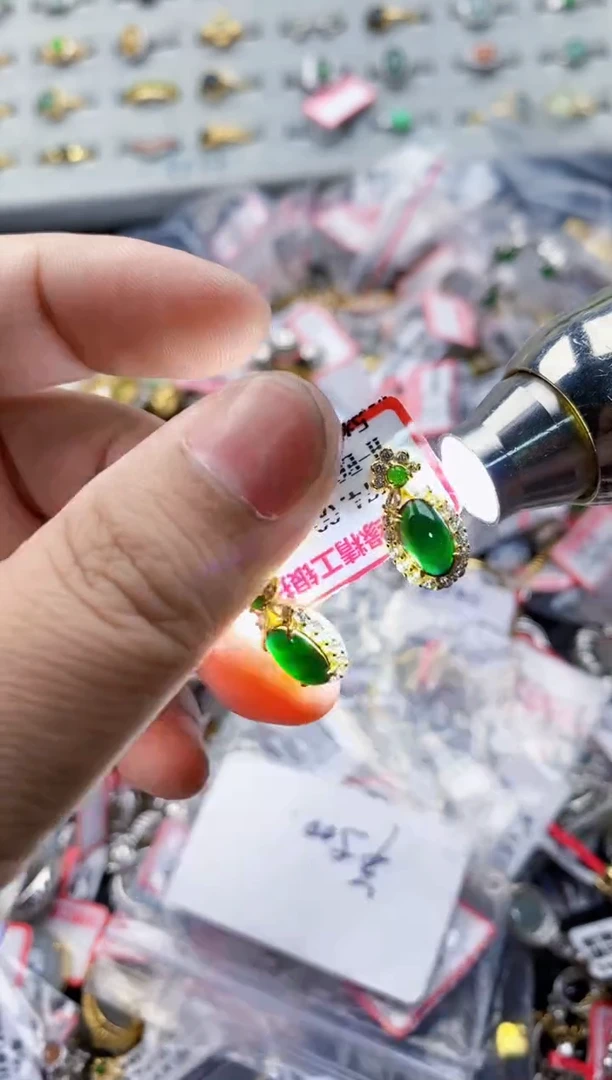 翡翠戒指银S925镶嵌130000000   5