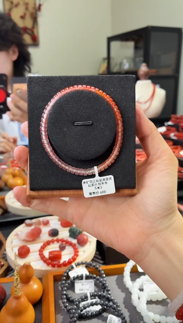 未镶嵌手串南红玛瑙GX580005原矿丽江彩虹渐变药片型5X3多样性发