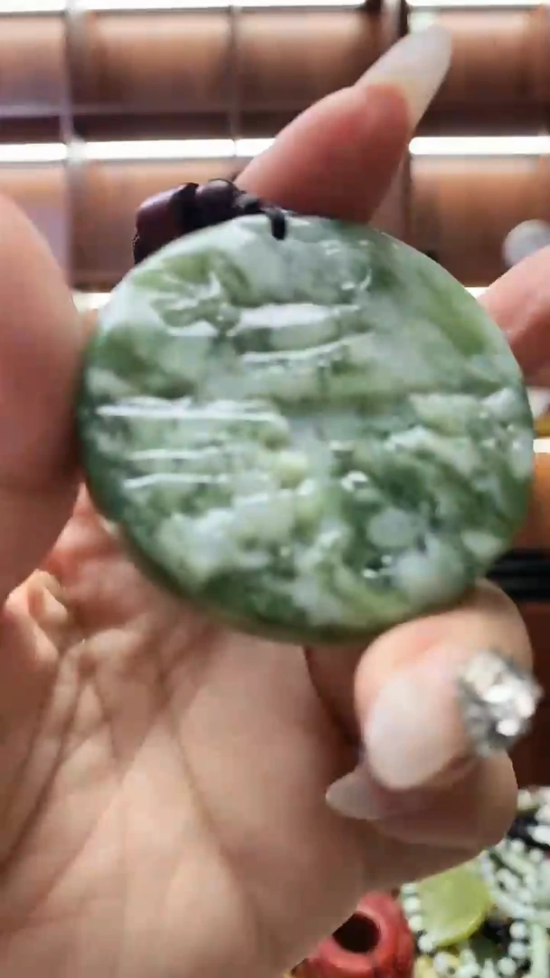 未镶嵌岫玉挂件