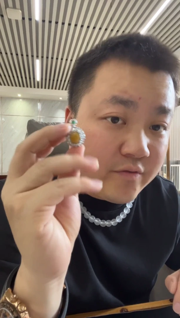 吊坠(不含链)未镶嵌翡翠吊坠