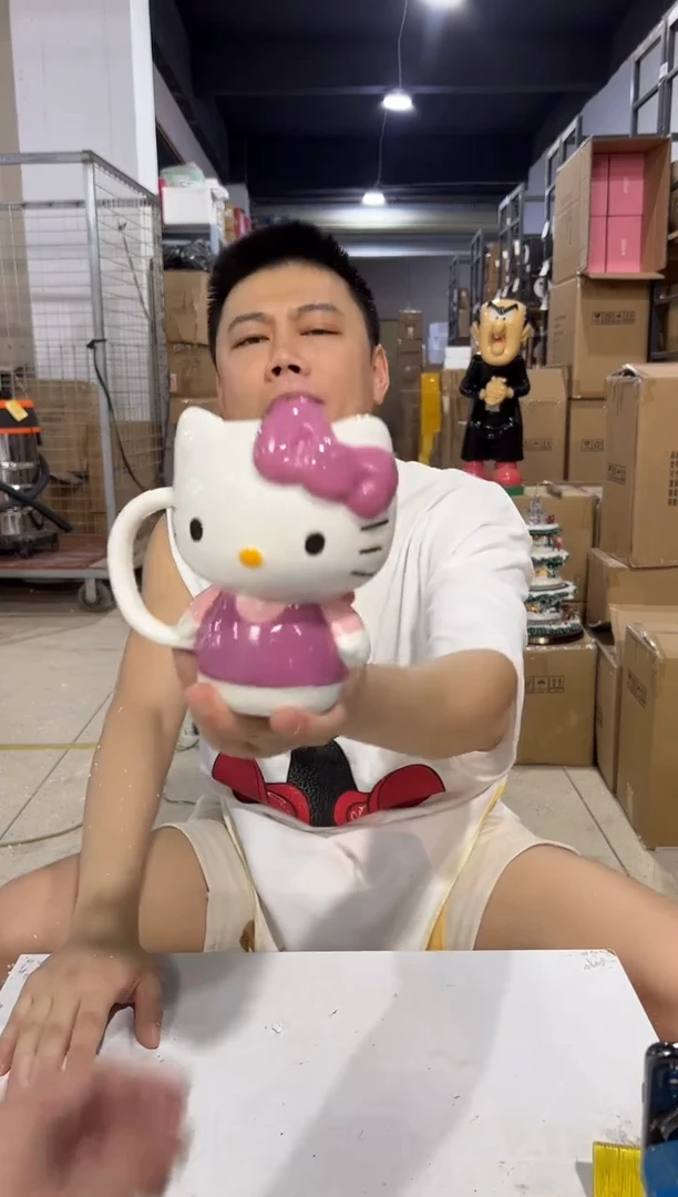 瓷片粉色kt全身杯 陶瓷