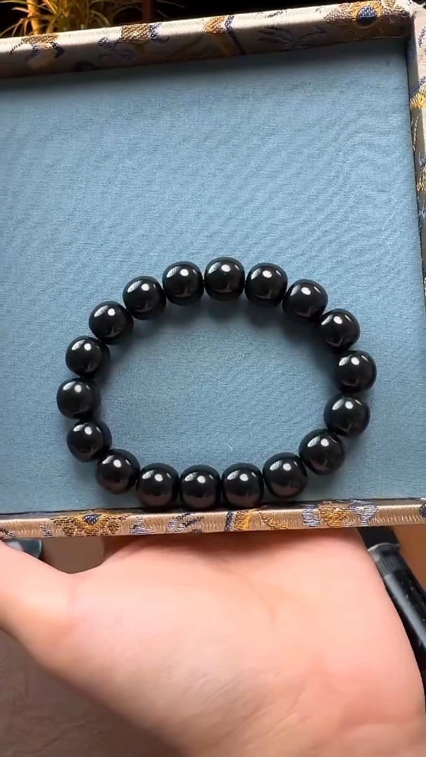 颈饰未镶嵌和田玉新疆和田玉黑青卡12手串