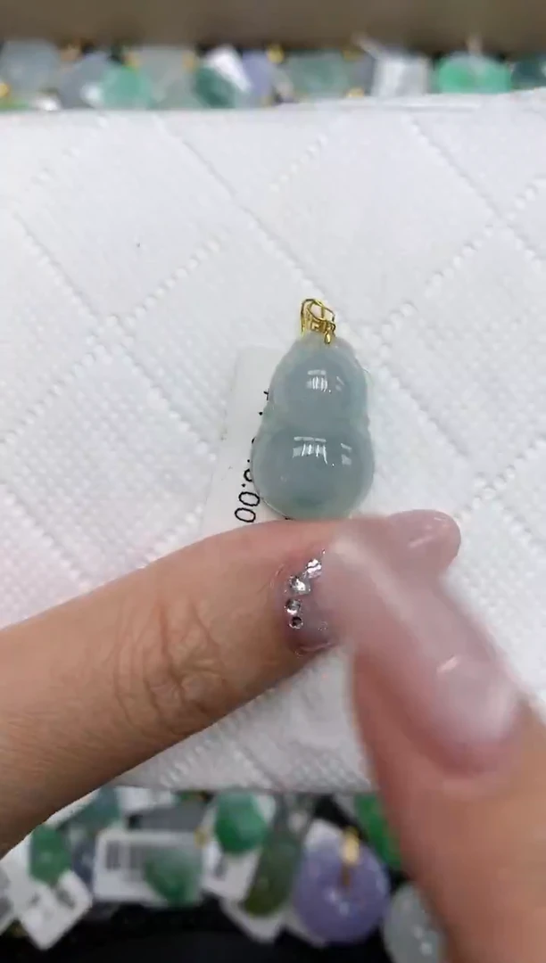 颈饰18K金镶嵌翡翠111111111111