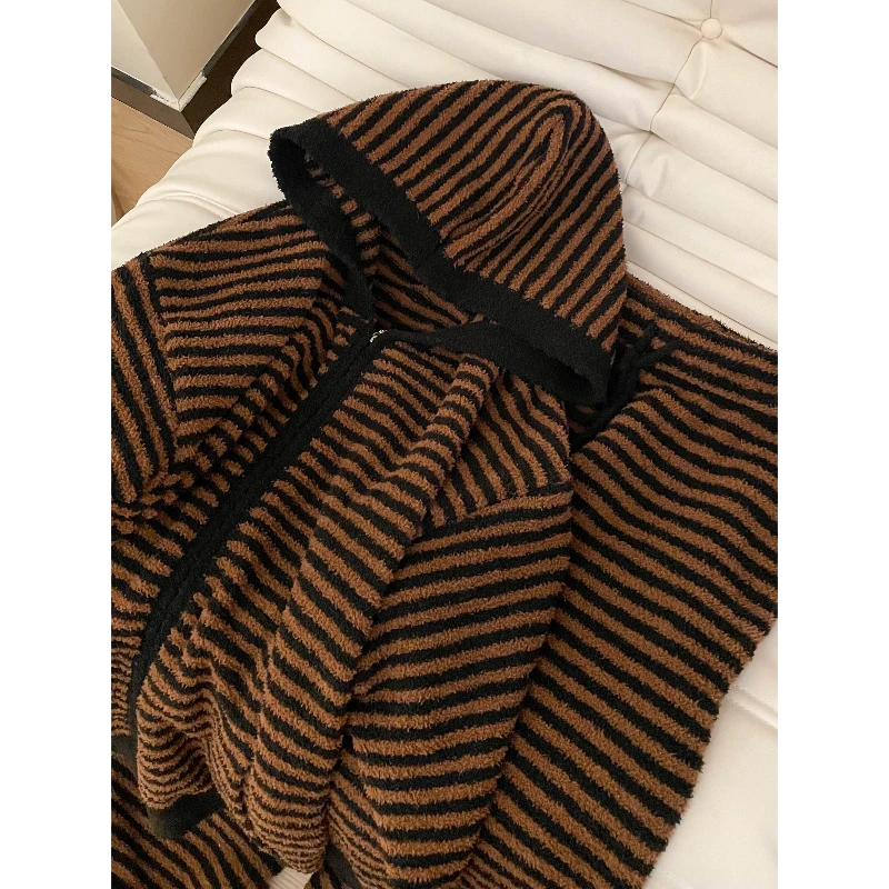 韩系复古条纹半边绒连帽保暖针织睡衣女冬季2025新款家居服两件套