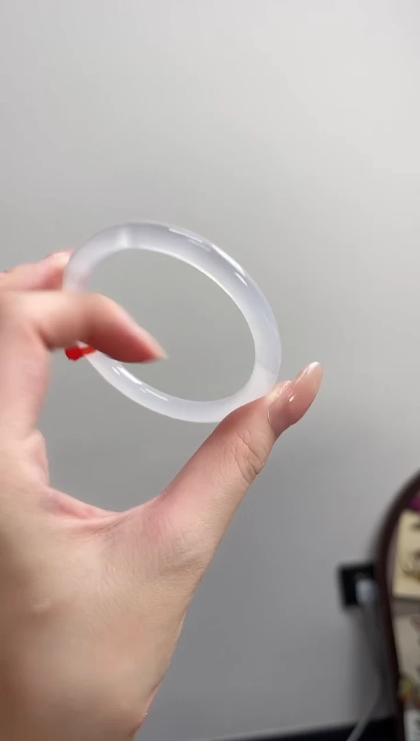 玛瑙/玉髓手镯未镶嵌56圈 需要包容