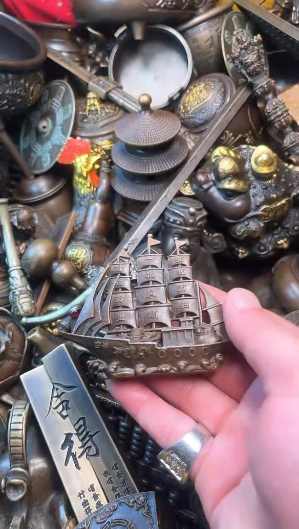 精美铜器点击下单