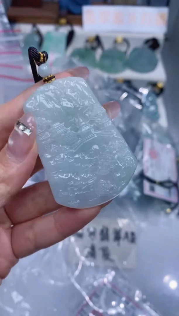 颈饰未镶嵌翡翠吊坠
