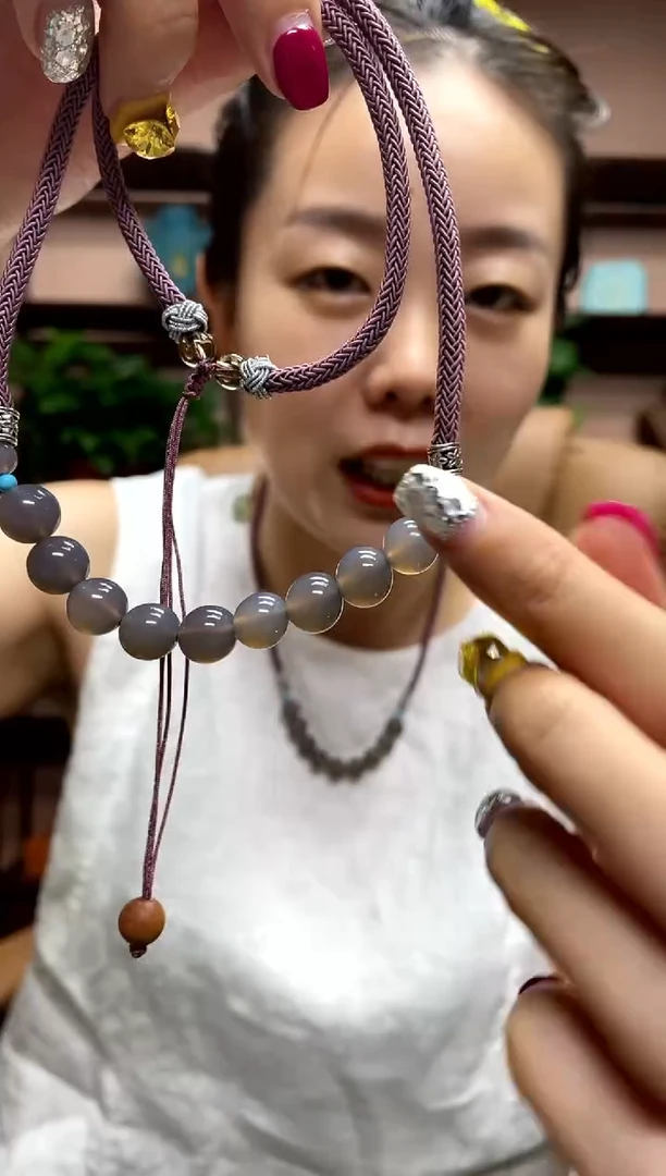 玛瑙/玉髓吊坠未镶嵌多样性发货发其中之一