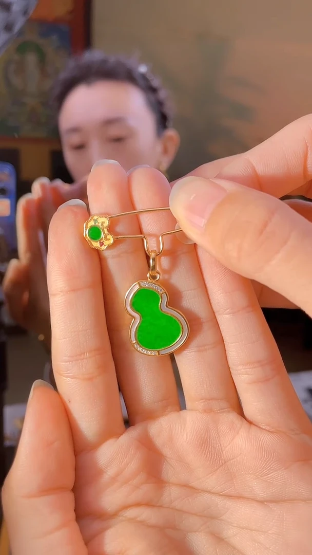 【闪购商品】翡翠吊坠(不含链)银S925镶嵌多样性发缅甸翡翠A货