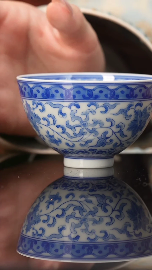 杯看山柴窑青花图案