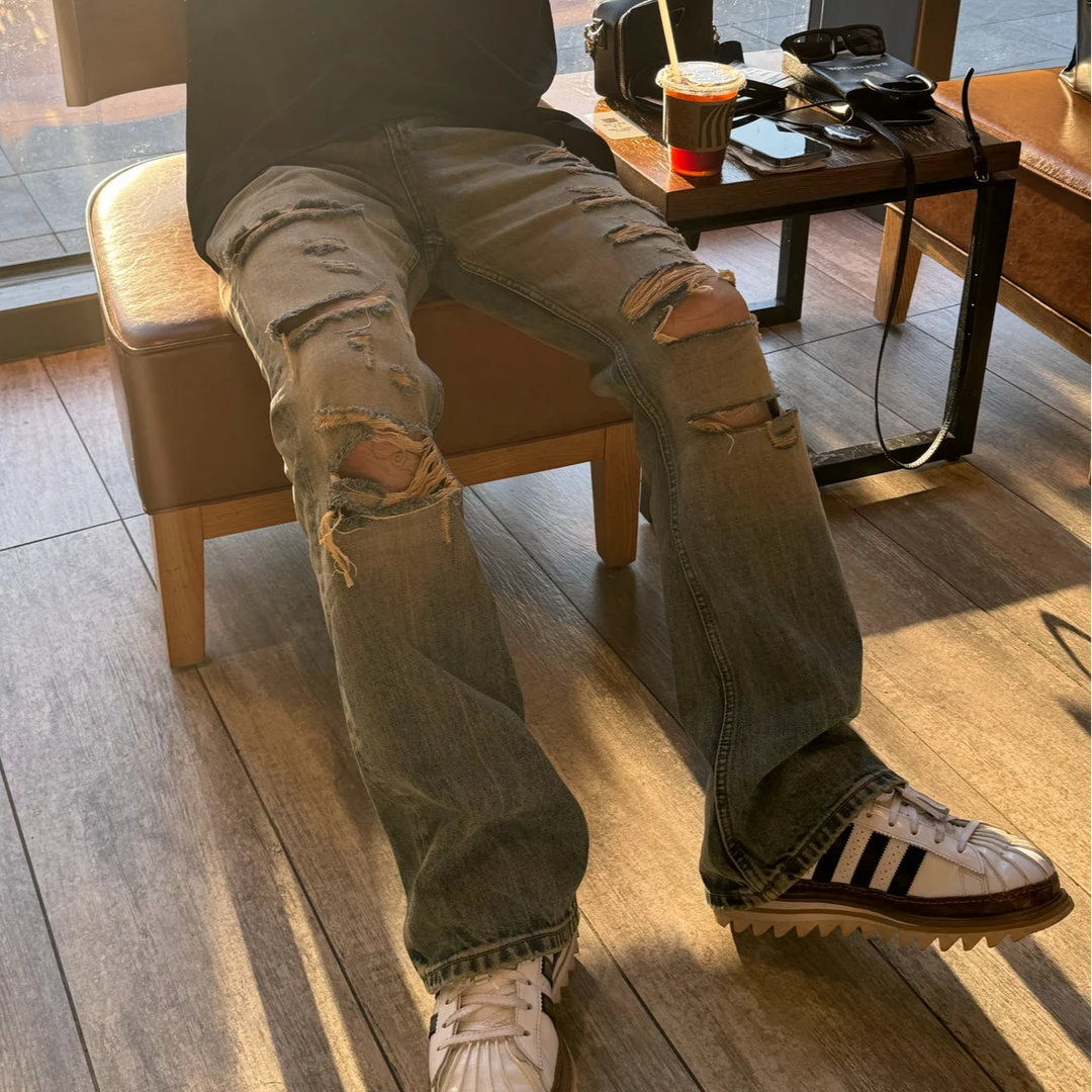 破洞微喇牛仔裤，男女同款