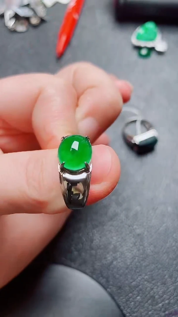 翡翠戒指银S925镶嵌1111