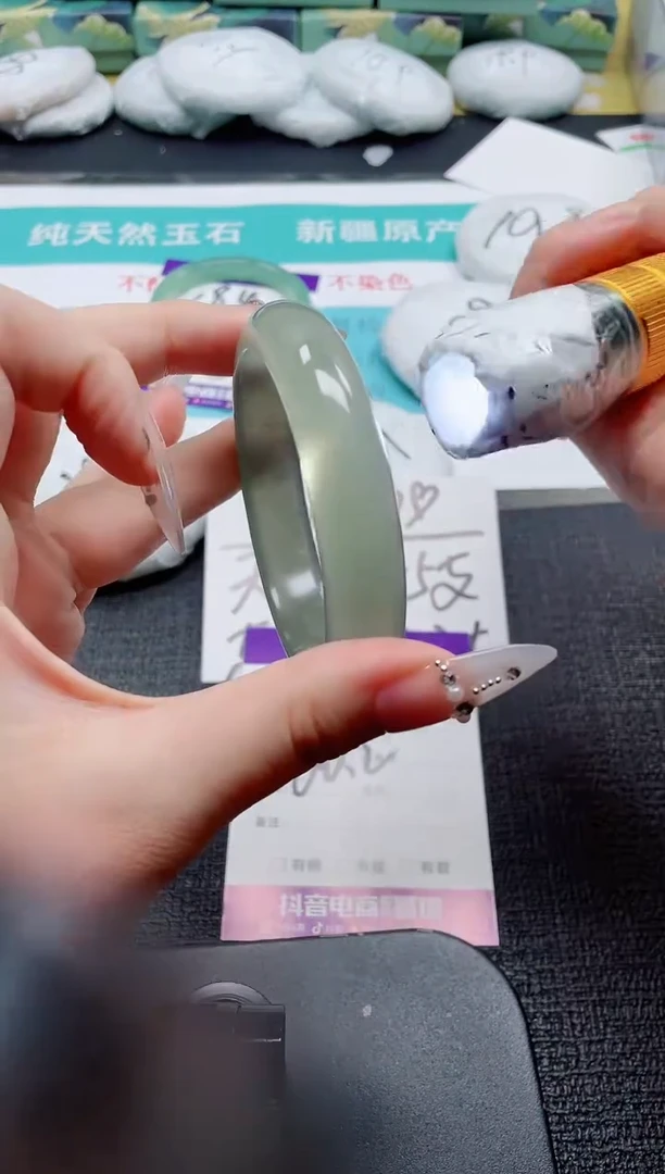 未镶嵌手镯石英质玉185-60