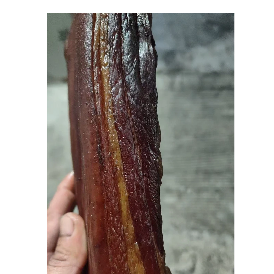 农家柴火烟熏腊肉