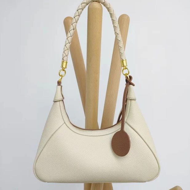 【广州特特】ZG-7509-奶昔白高雅女士百搭休闲时尚肩包多功能