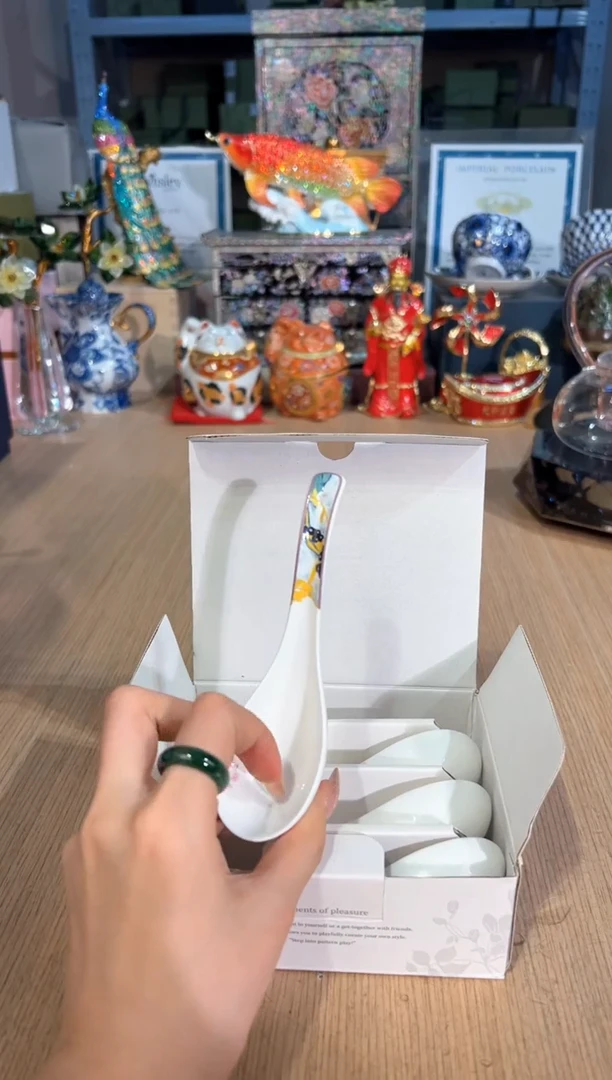 【闪购商品】杯141油画勺子套四