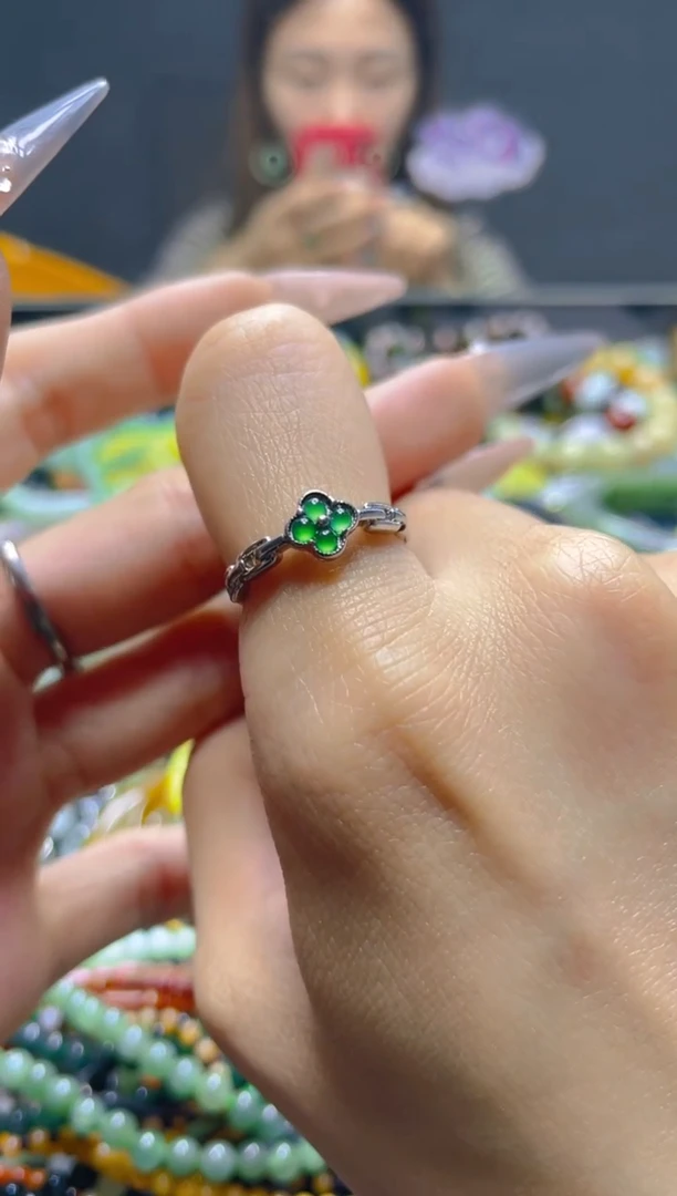 颈饰未镶嵌翡翠/B/翡翠A货，一件也是批发价