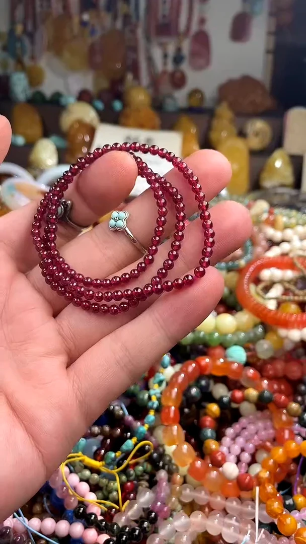 石榴石.未镶嵌飘**云(一物一件) 151734