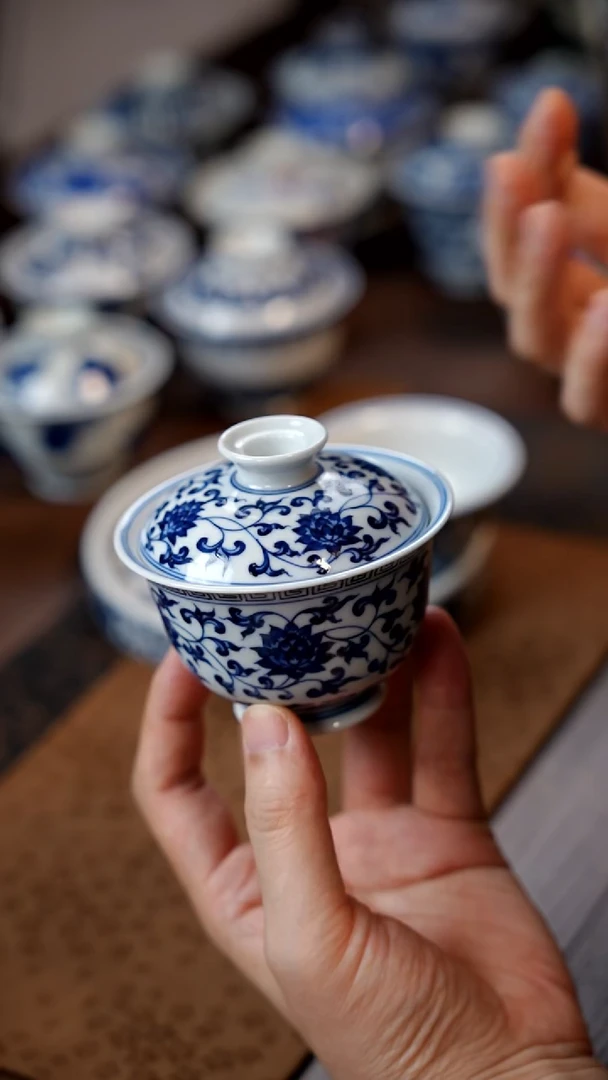 春风缠枝盖碗111111