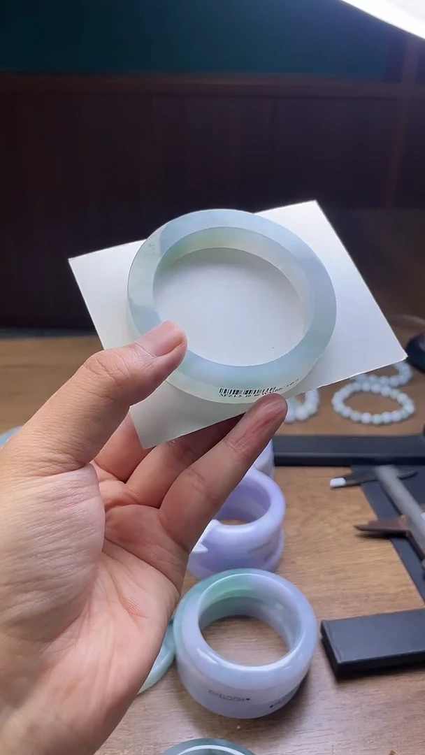 未镶嵌手镯定制翡翠I***泩定制