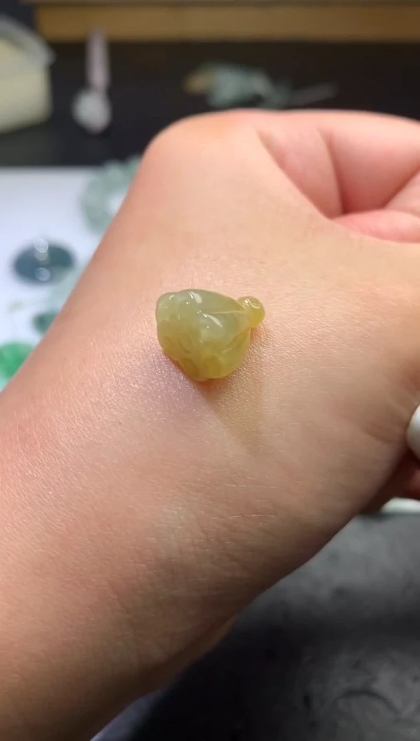 未镶嵌定制翡翠毛货 12.6-12.5-8.7