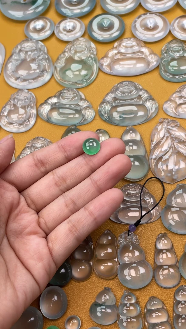 翡翠未镶嵌吊坠(不含链)蛋面 10.3 4.5