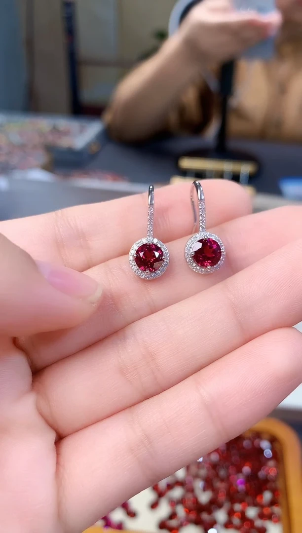 【闪购商品】石榴石耳钩银S925镶嵌天然镁铝