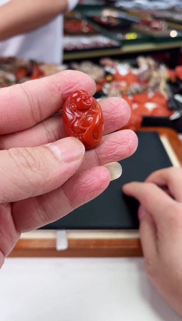 【闪购商品】南红玛瑙吊坠未镶嵌一个/条