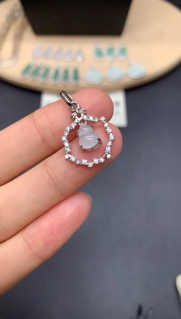 翡翠银S925镶嵌吊坠(不含链)葫芦【多样性发其一】