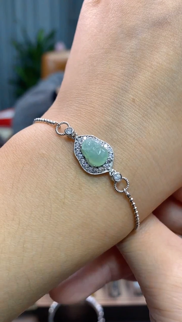 颈饰银S925镶嵌翡翠净货15607