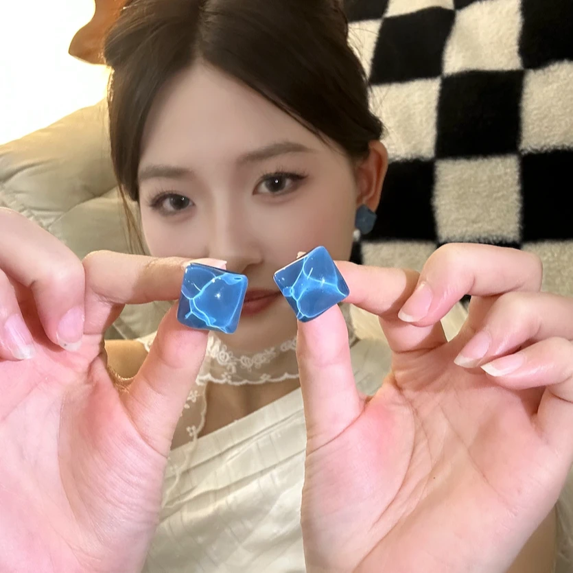 铜合金耳饰 夏季深蓝色水波纹清凉感耳环耳钉2025新款爆款高级感