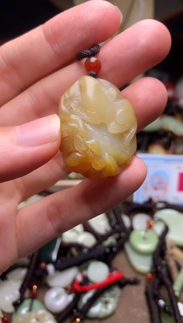 颈饰未镶嵌和田玉新疆料青海料清水和田玉吊坠