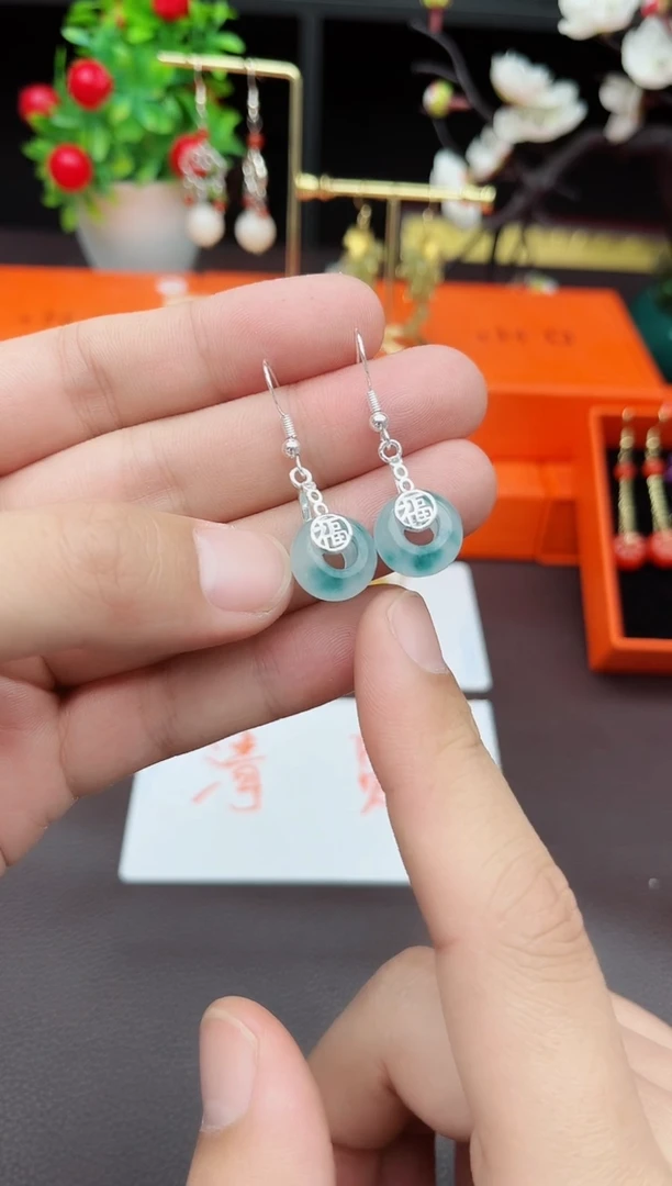 石英质玉（天山翠）银S925镶嵌耳饰721000