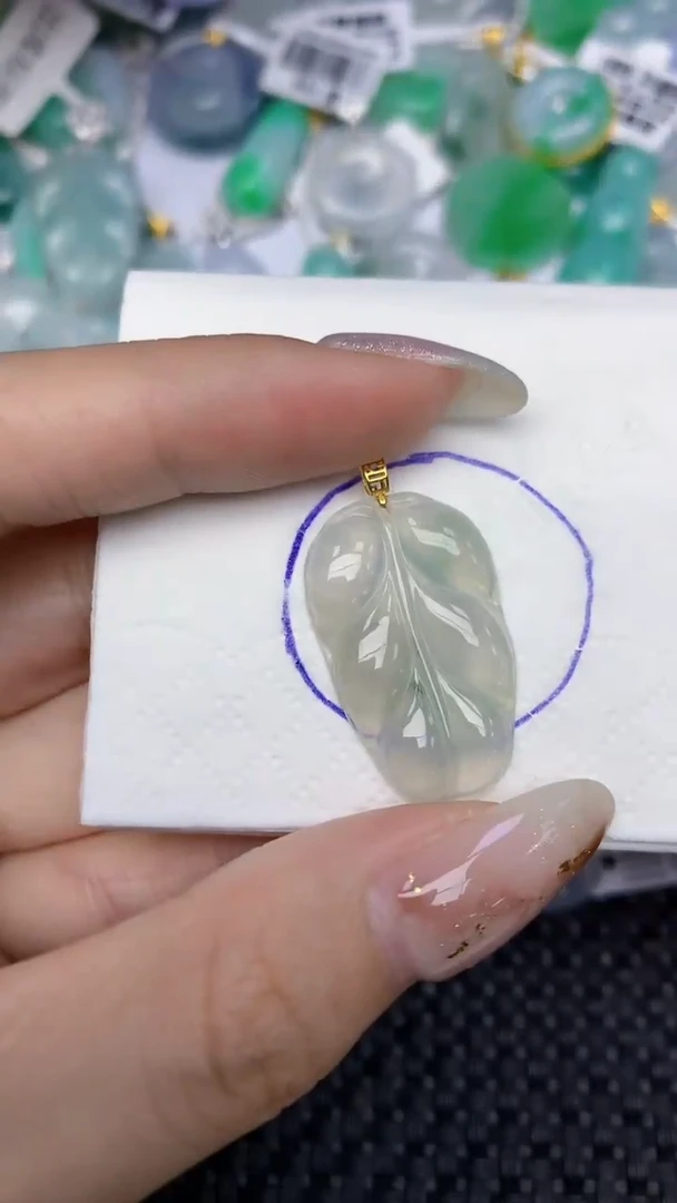颈饰18K金镶嵌翡翠天然缅甸翡翠a货百元以上9元证书费自理
