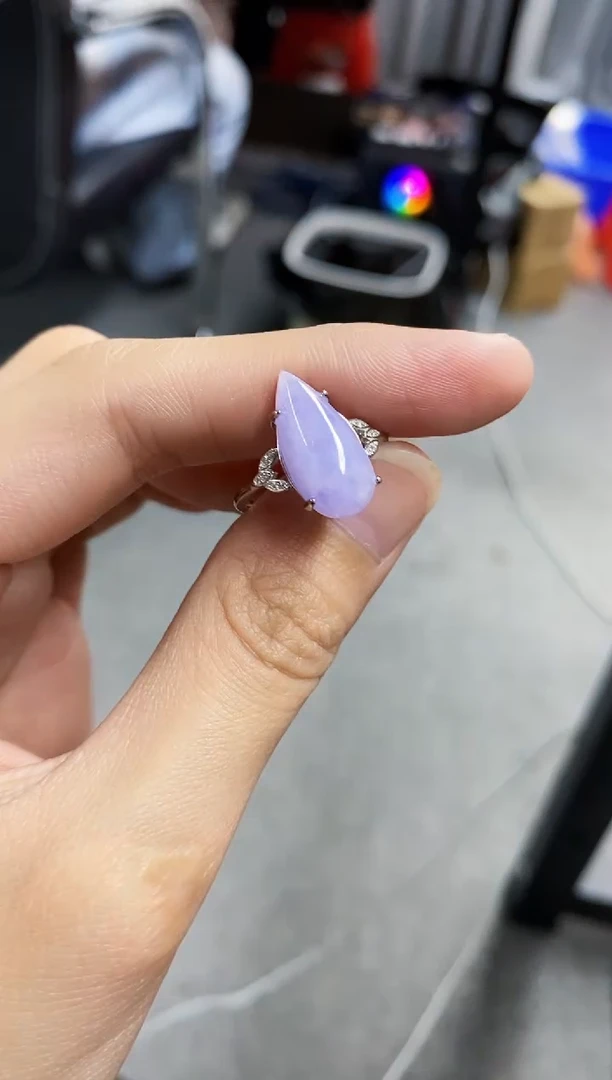 颈饰未镶嵌翡翠?****?戒指