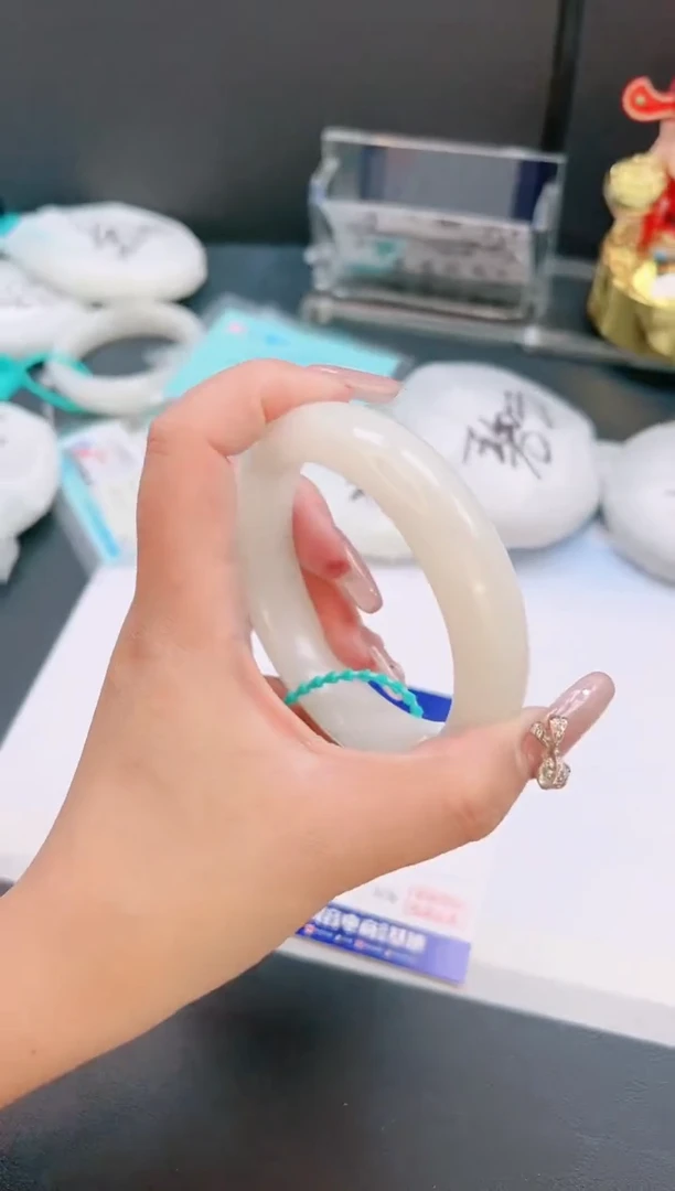 未镶嵌手镯和田玉14T104-61