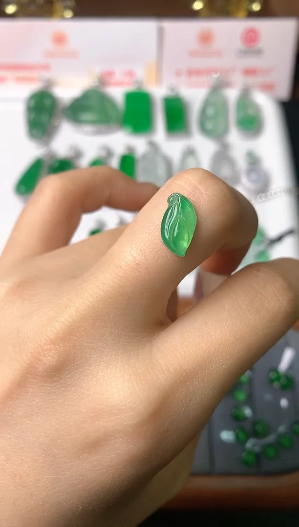 【闪购商品】定制翡翠未镶嵌裸石（镶嵌定制）