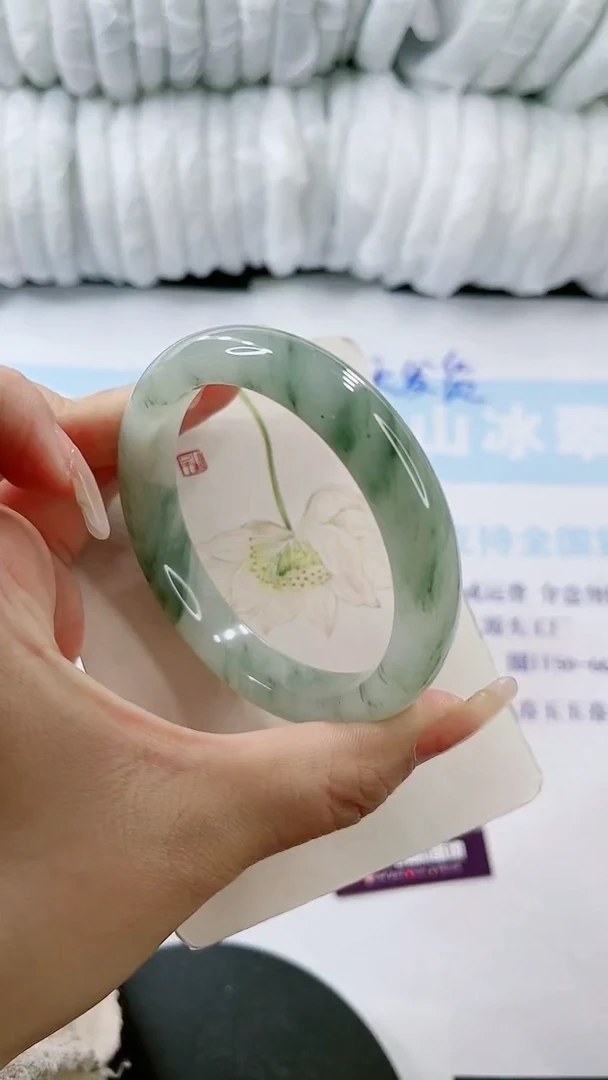 【闪购商品】石英质玉手镯未镶嵌多样性发货S545