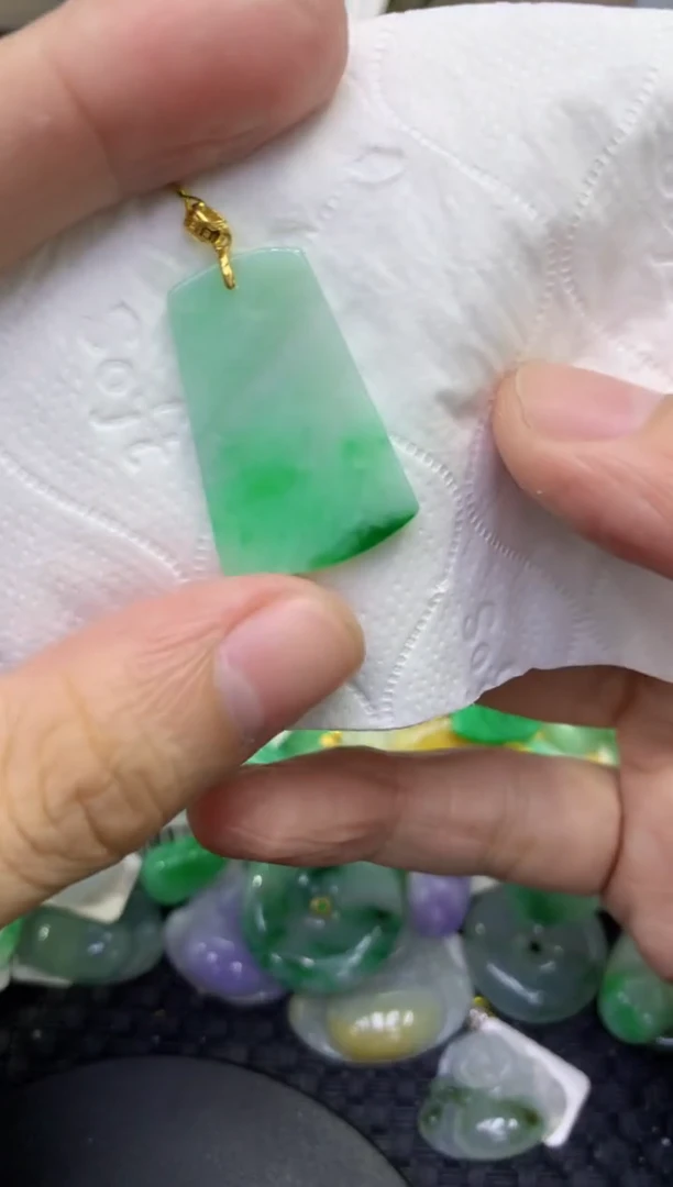 颈饰未镶嵌翡翠天然缅甸A货翡翠