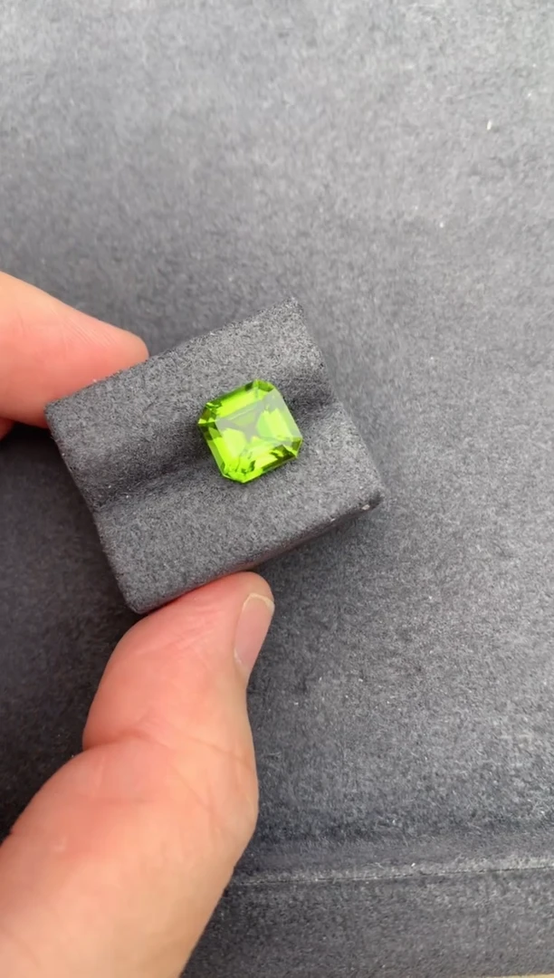 未镶嵌裸石橄榄石3.9ct橄榄石 BE 定制