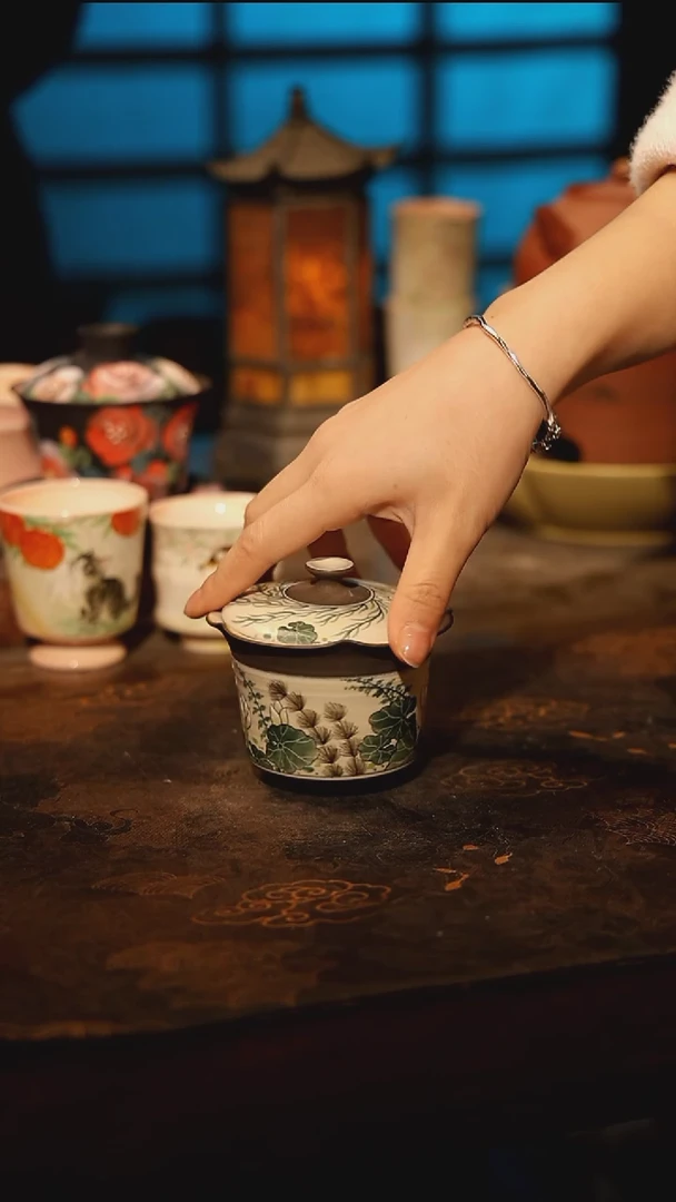 陶瓷景德镇高温釉下彩手工手绘款式