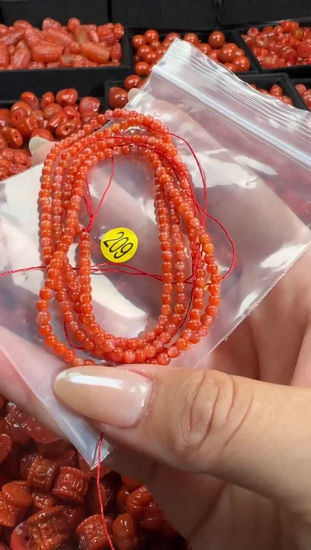 颈饰未镶嵌南红玛瑙1