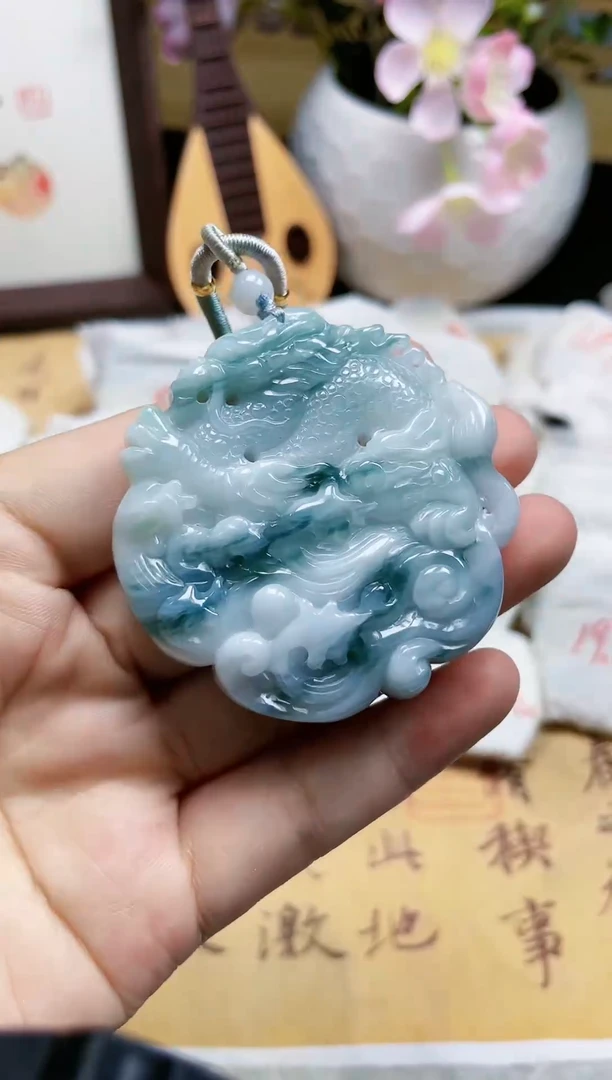 翡翠未镶嵌颈饰00006