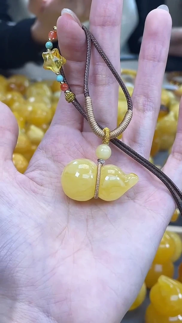 裸石琥珀未镶嵌J113