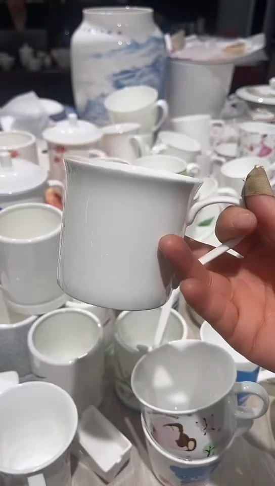 骨瓷隆达骨瓷杯子2个白瓷无底标
